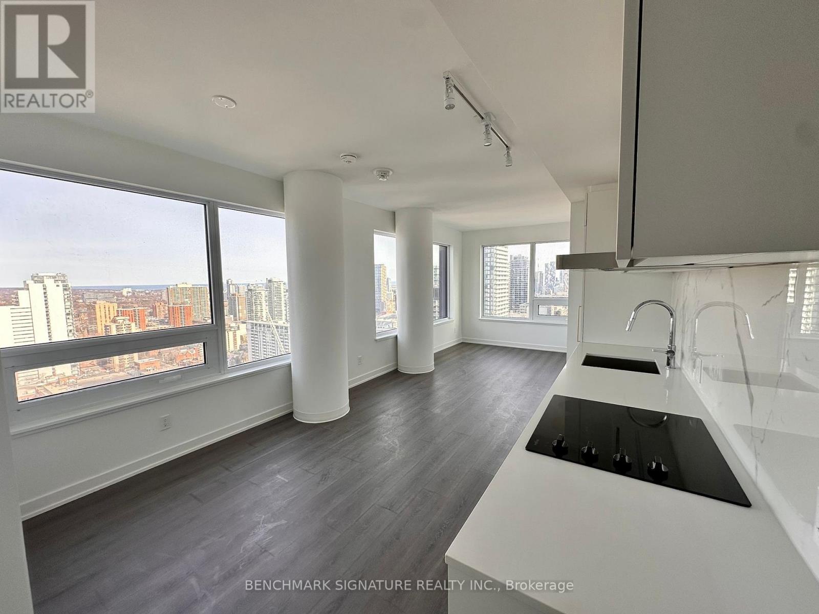 3312 - 8 Wellesley Street W, Toronto, Ontario  M4Y 0J5 - Photo 4 - C13528526