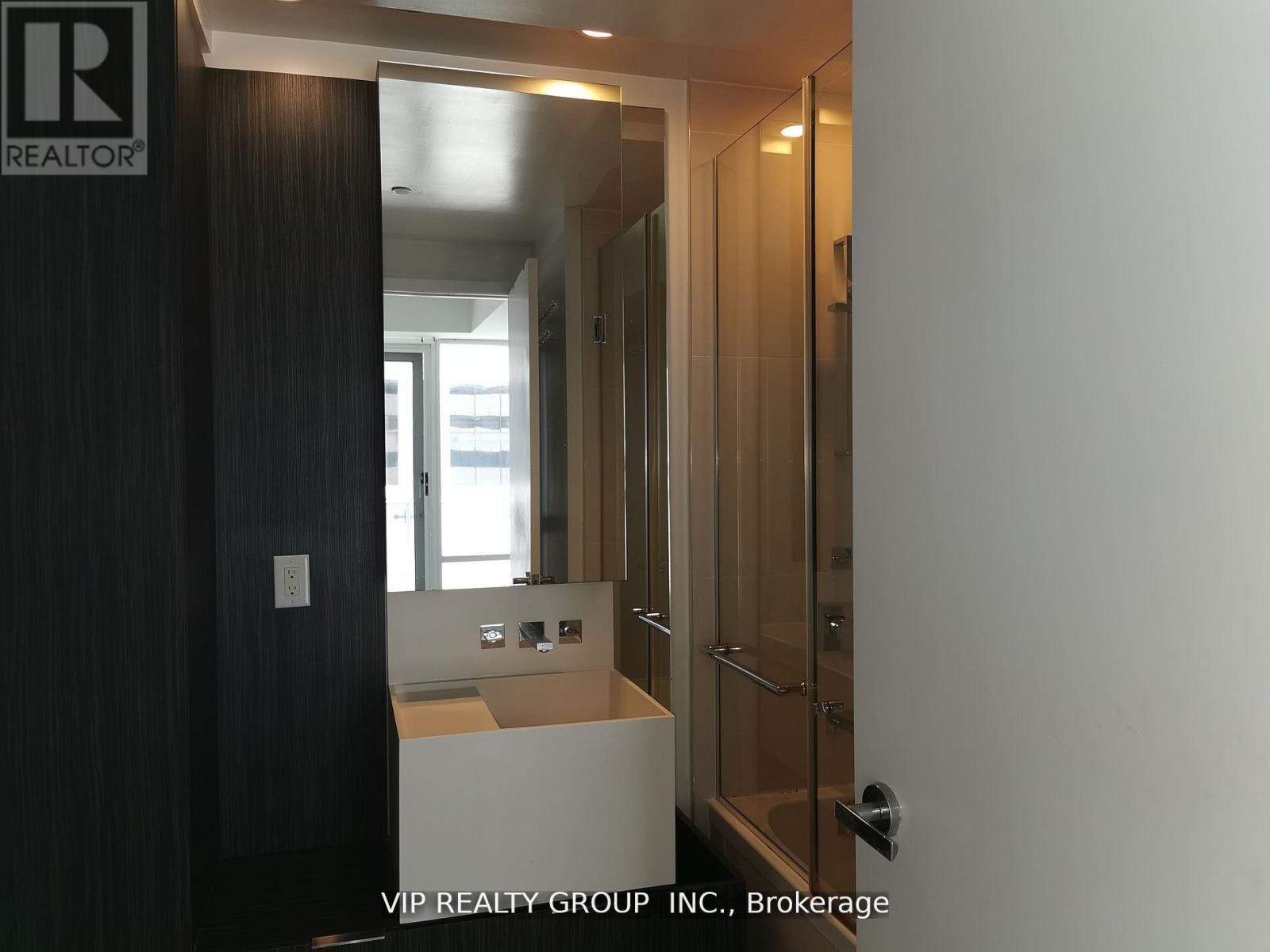 2209 - 1 Bloor Street E, Toronto, Ontario  M4W 0A8 - Photo 11 - C13528584