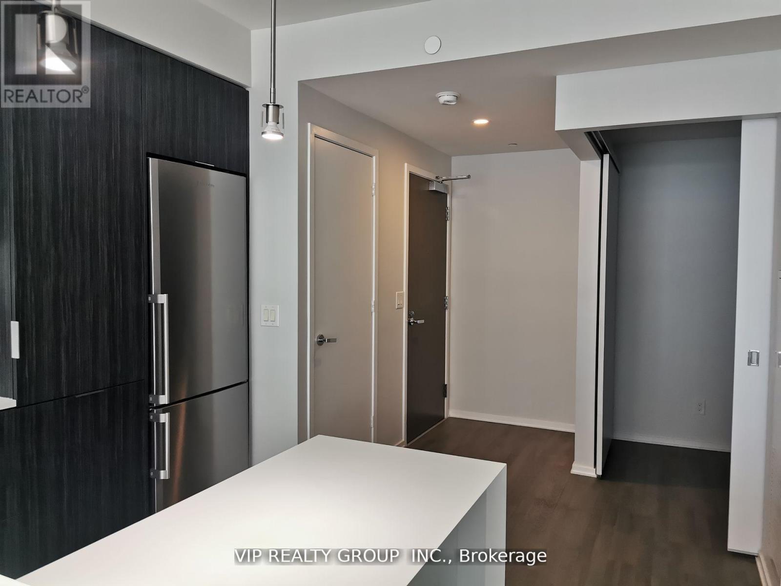 2209 - 1 Bloor Street E, Toronto, Ontario  M4W 0A8 - Photo 4 - C13528584