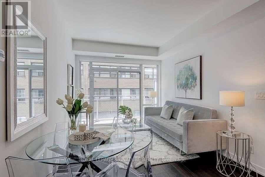 318 - 223 St Clair Avenue W, Toronto, Ontario  M4V 0A5 - Photo 3 - C13528656