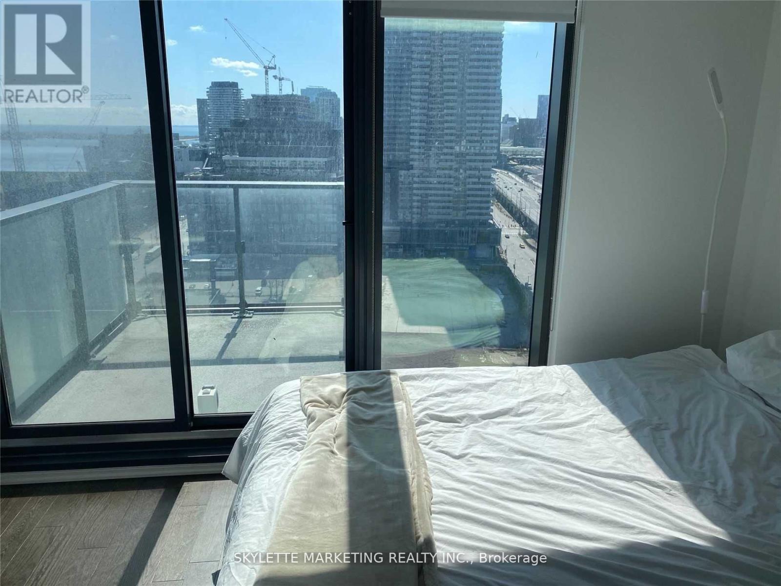 1810 - 16 Bonnycastle Street, Toronto, Ontario  M5A 0C8 - Photo 6 - C13528670
