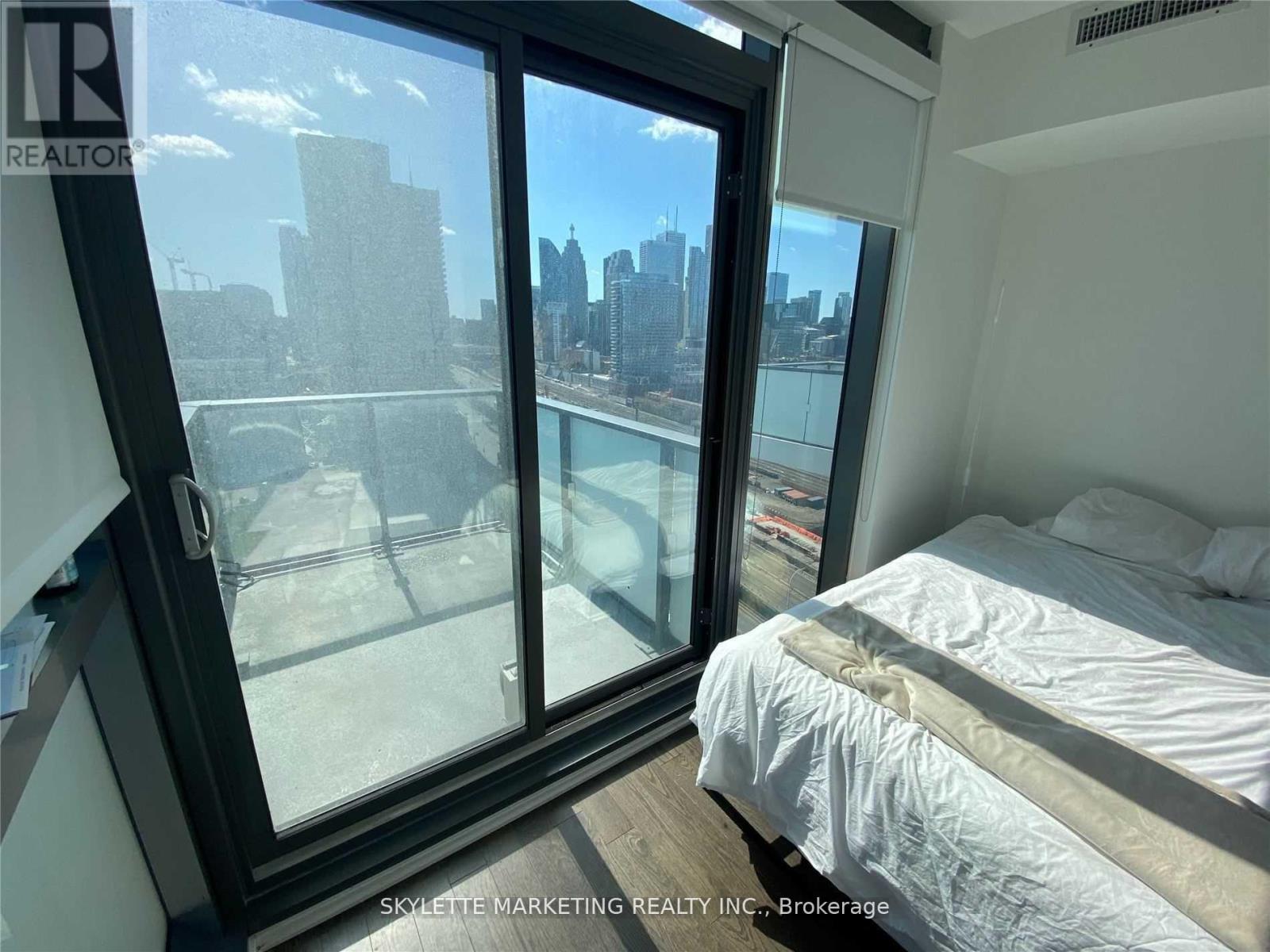 1810 - 16 Bonnycastle Street, Toronto, Ontario  M5A 0C8 - Photo 7 - C13528670