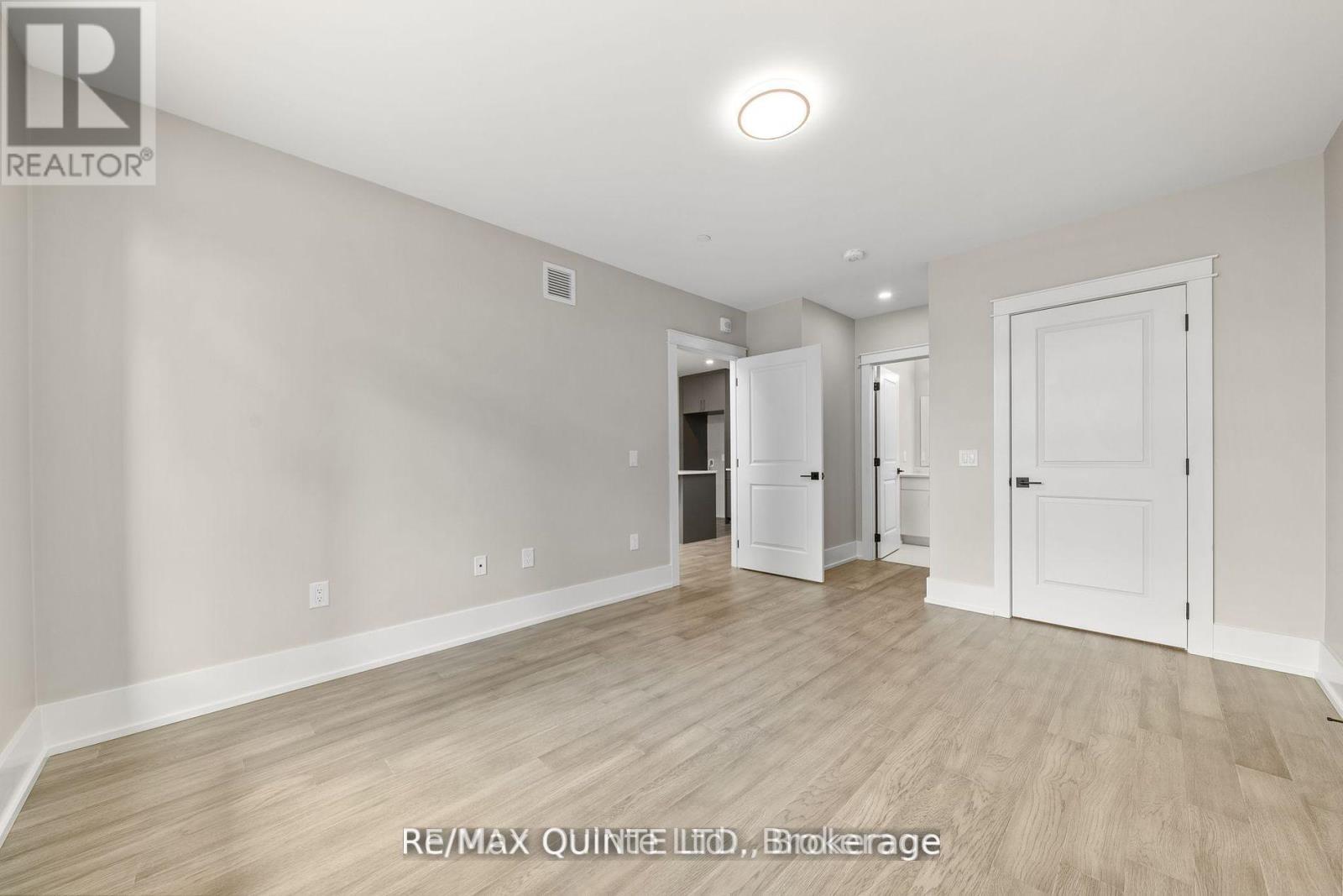 305 - 17 Cleave Avenue, Prince Edward County, Ontario  K0K 2T0 - Photo 7 - X13528612