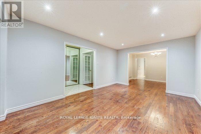 23 Longbow Square, Toronto, Ontario  M1W 2W6 - Photo 3 - E13528450