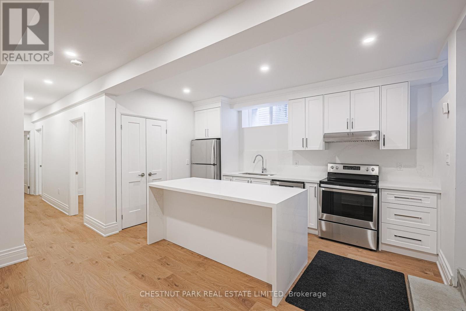 Lower - 253 Pape Avenue, Toronto, Ontario  M4M 2W4 - Photo 3 - E13528492