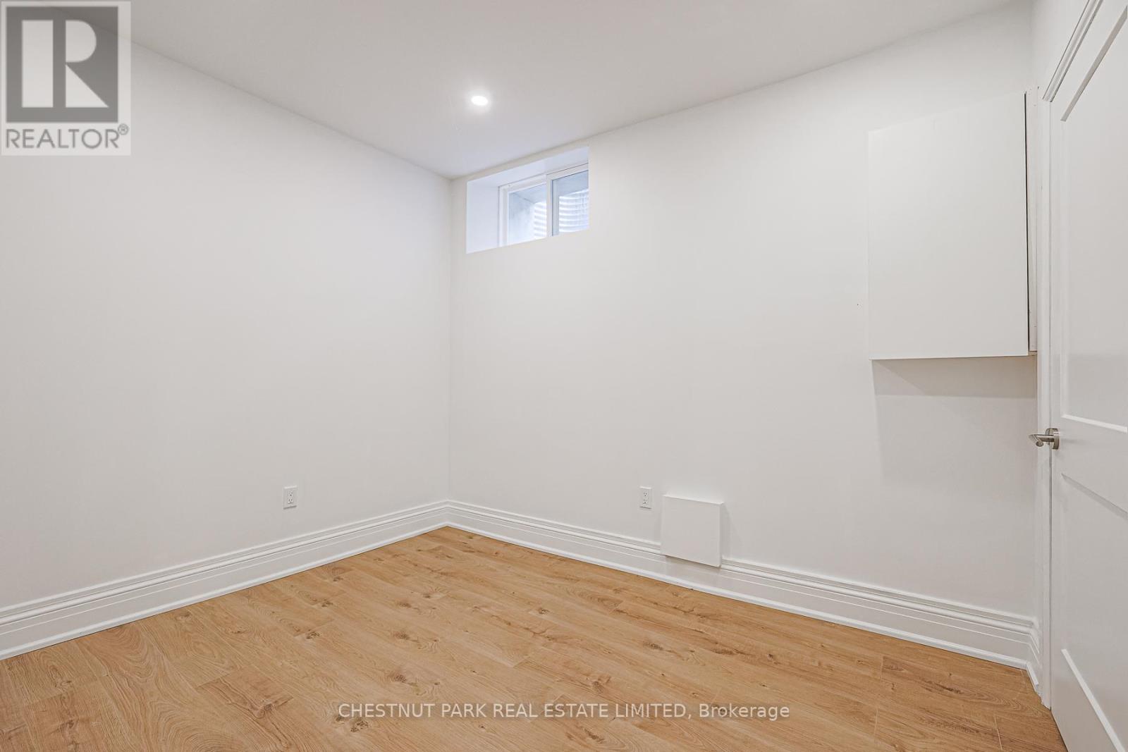 Lower - 253 Pape Avenue, Toronto, Ontario  M4M 2W4 - Photo 8 - E13528492