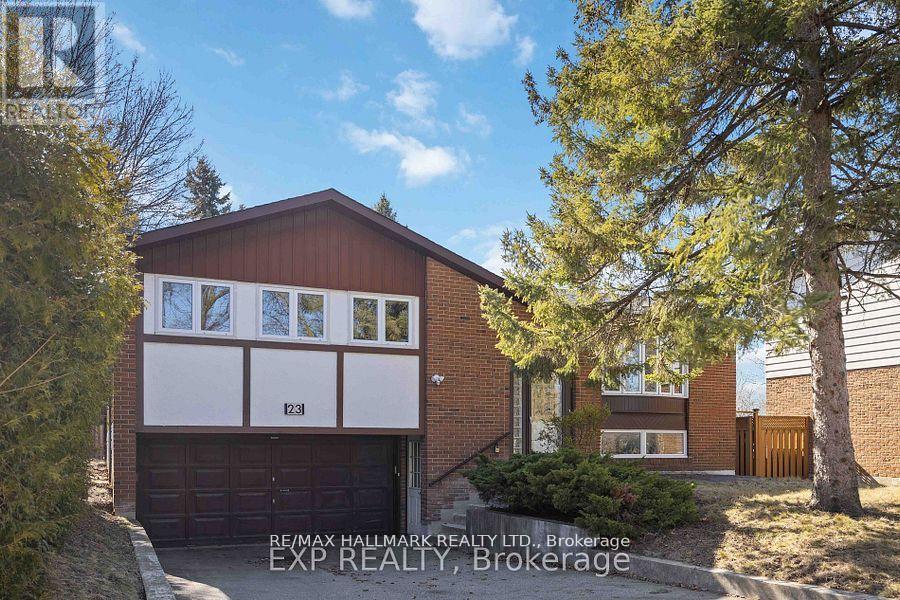 23 IRONSHIELD CRESCENT, Markham (Royal Orchard)