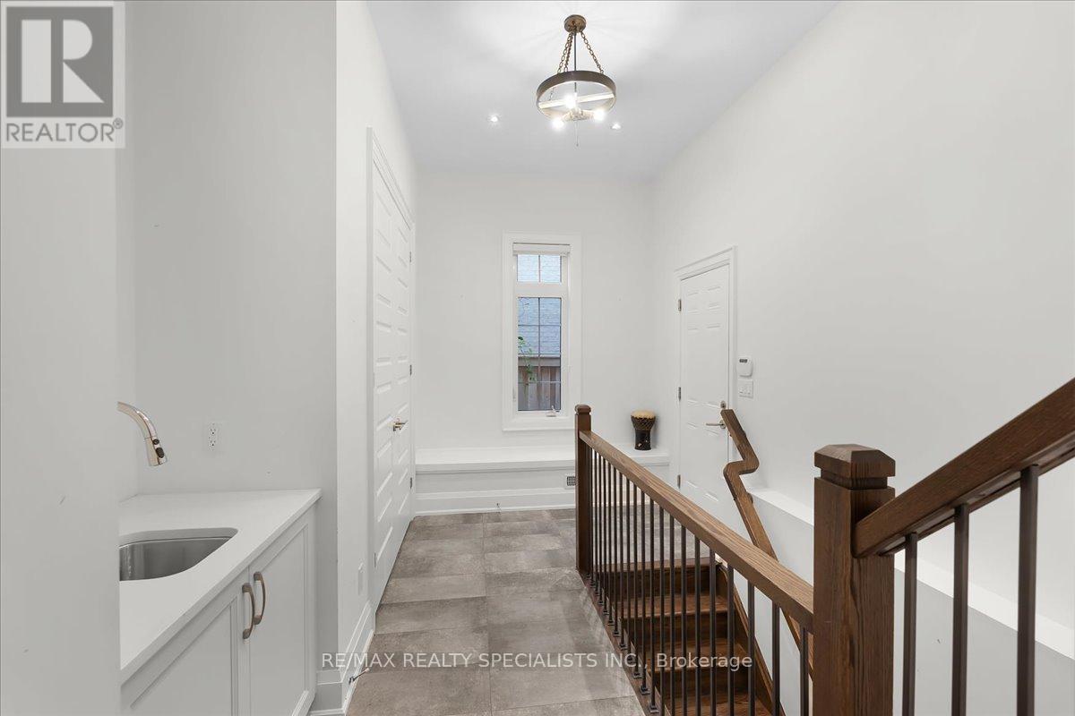 49 Mary Natasha Court, Vaughan, Ontario  L4H 4N6 - Photo 30 - N13528432