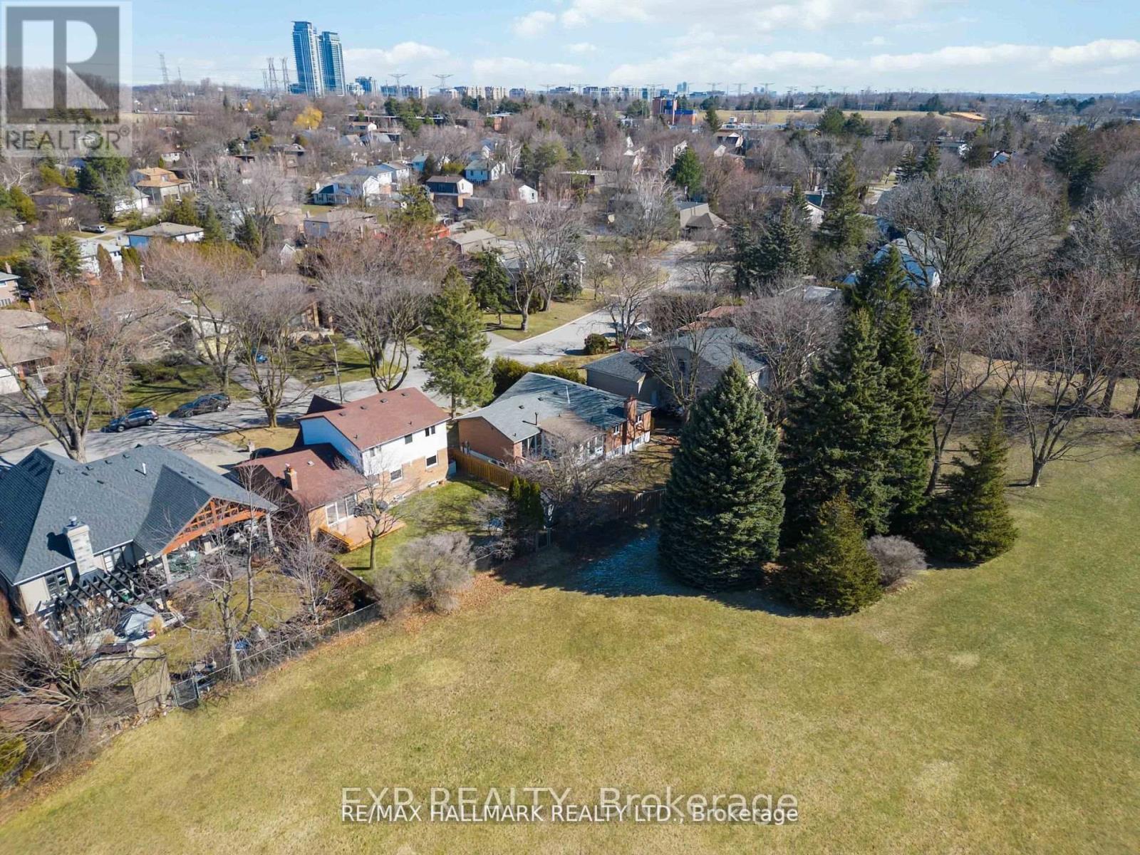 23 Ironshield Crescent, Markham, Ontario  L3T 3K7 - Photo 17 - N13528522