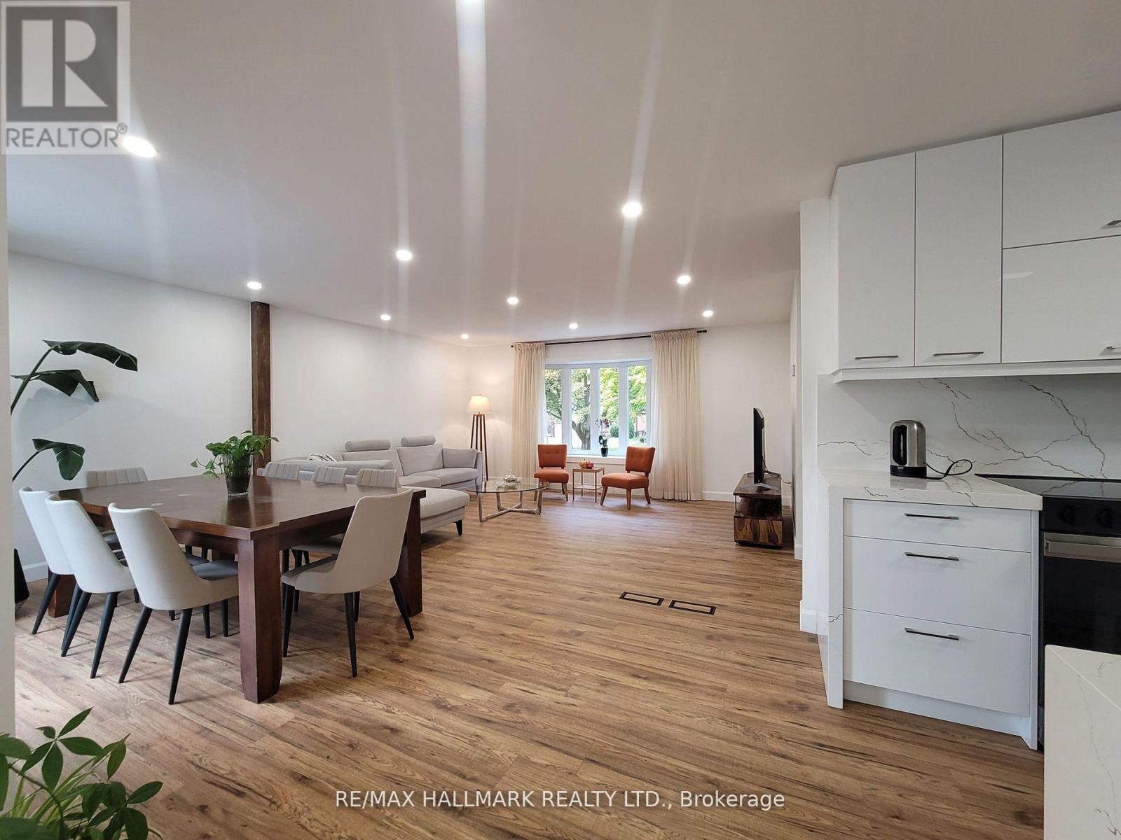 23 Ironshield Crescent, Markham, Ontario  L3T 3K7 - Photo 4 - N13528522