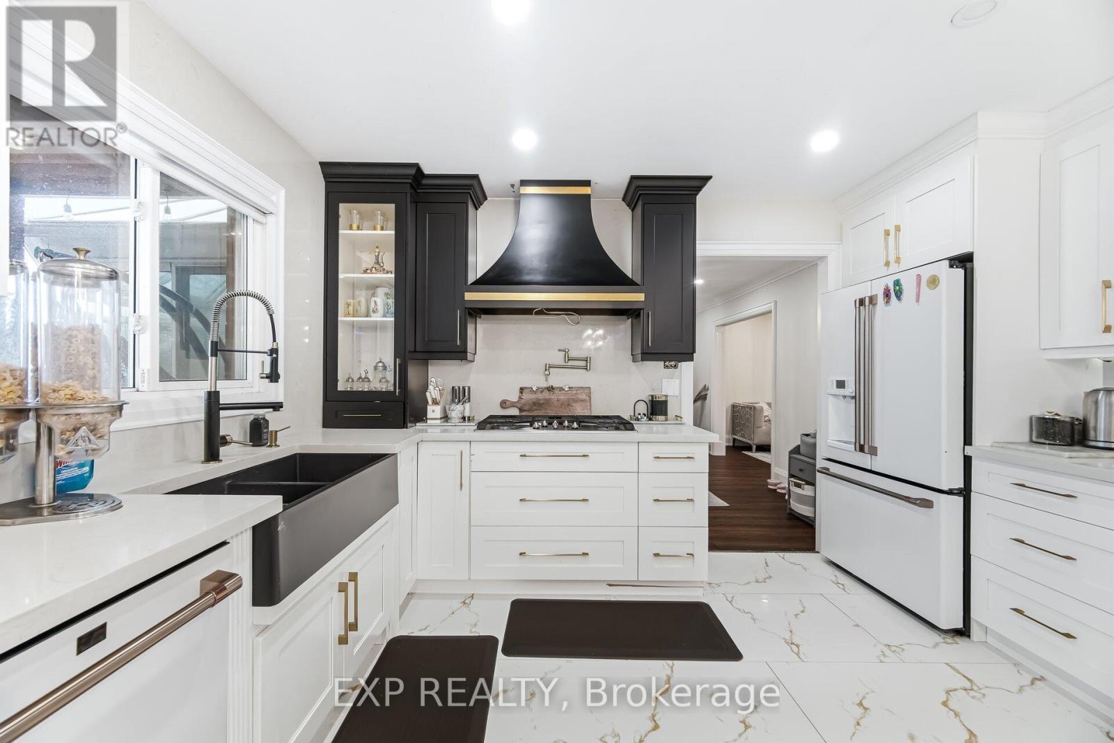 265 Wycliffe Avenue, Vaughan, Ontario  L4L 3N7 - Photo 8 - N13528560