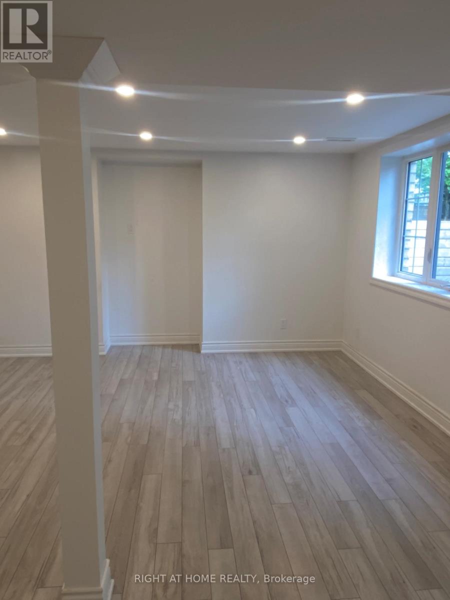 Lower Level - 65 Ruffle Lane Lane N, Richmond Hill, Ontario L4E 2V1 - Photo 2 - N13528566