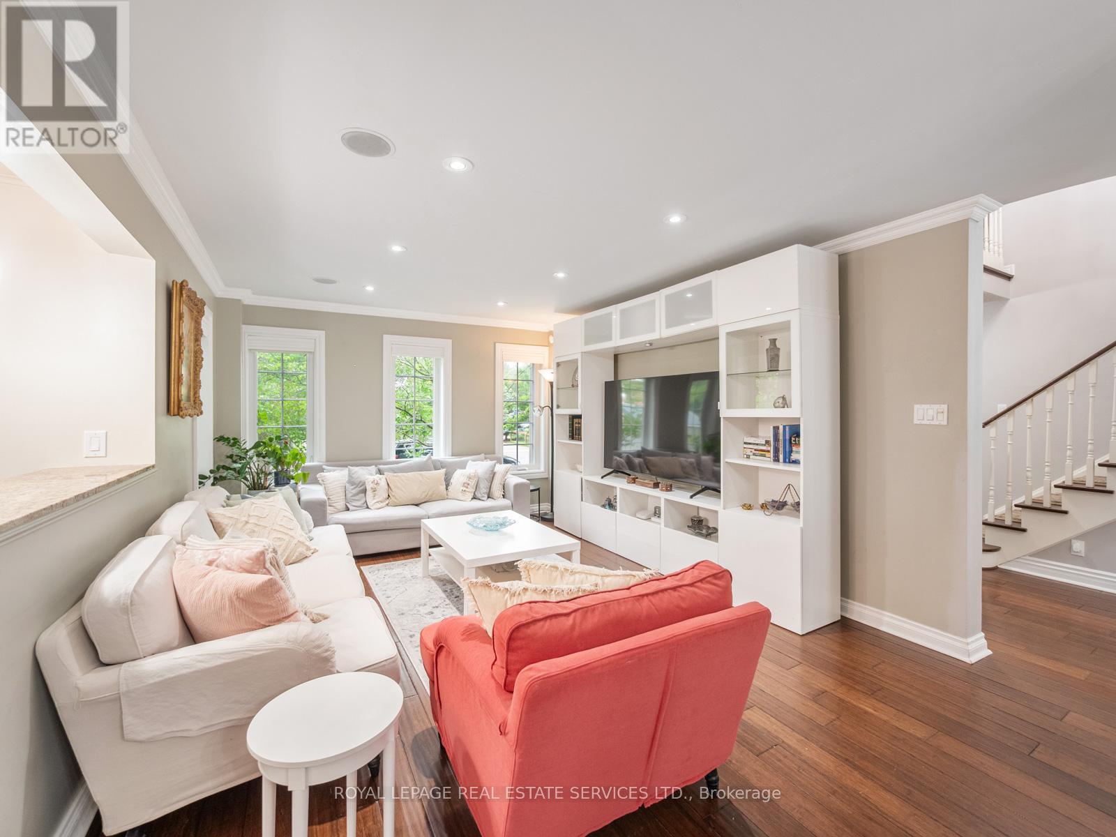 63 Deerglen Terrace, Aurora, Ontario  L4G 6Y2 - Photo 8 - N13528700