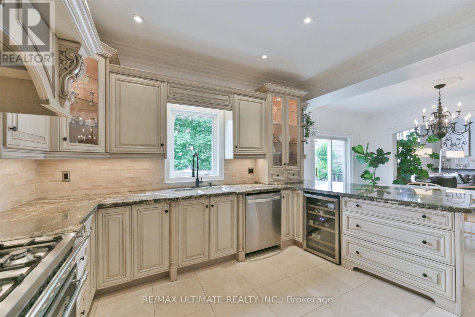 123 Village Green Drive, Vaughan, Ontario  L4L 0G9 - Photo 13 - N13528768