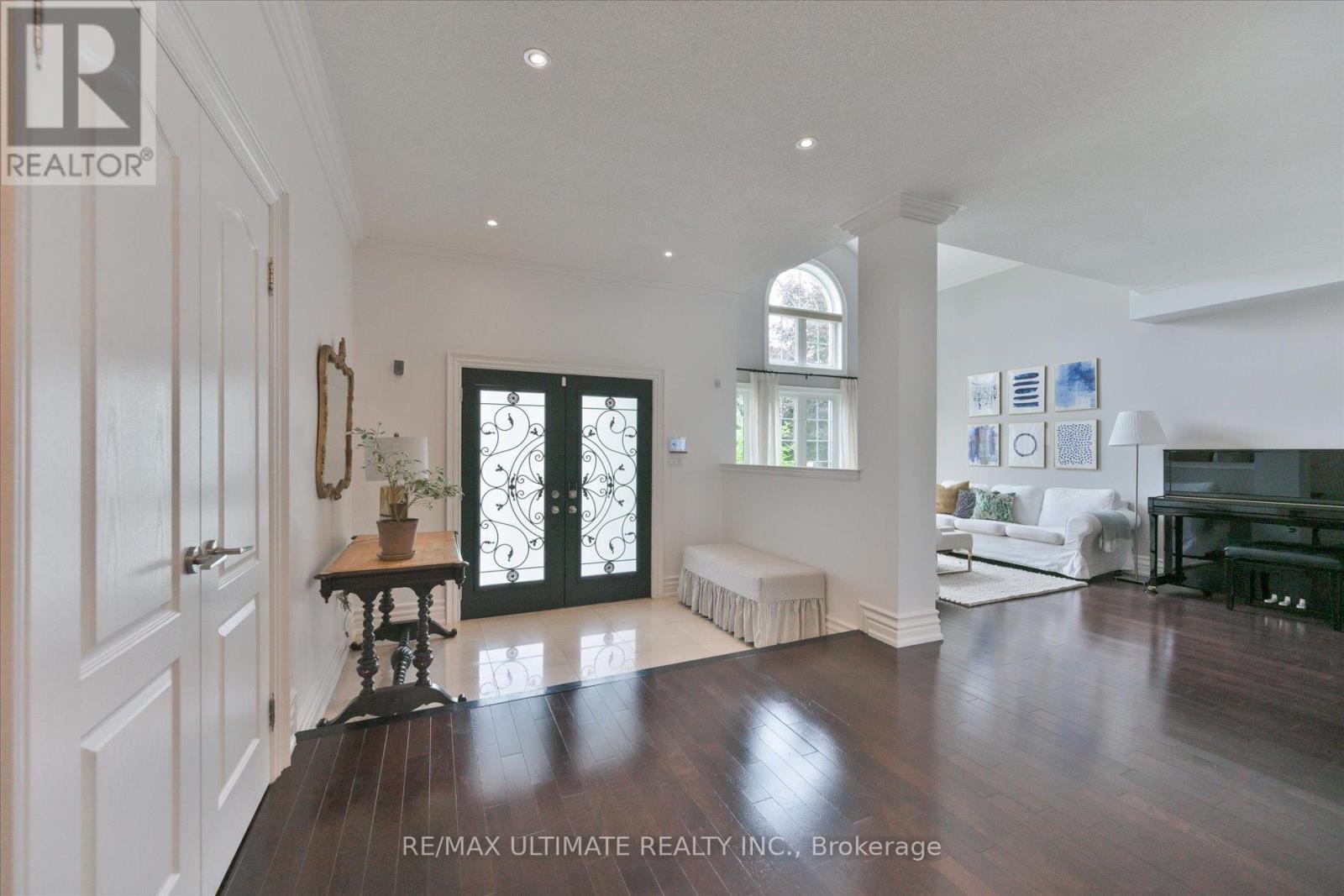 123 Village Green Drive, Vaughan, Ontario  L4L 0G9 - Photo 2 - N13528768