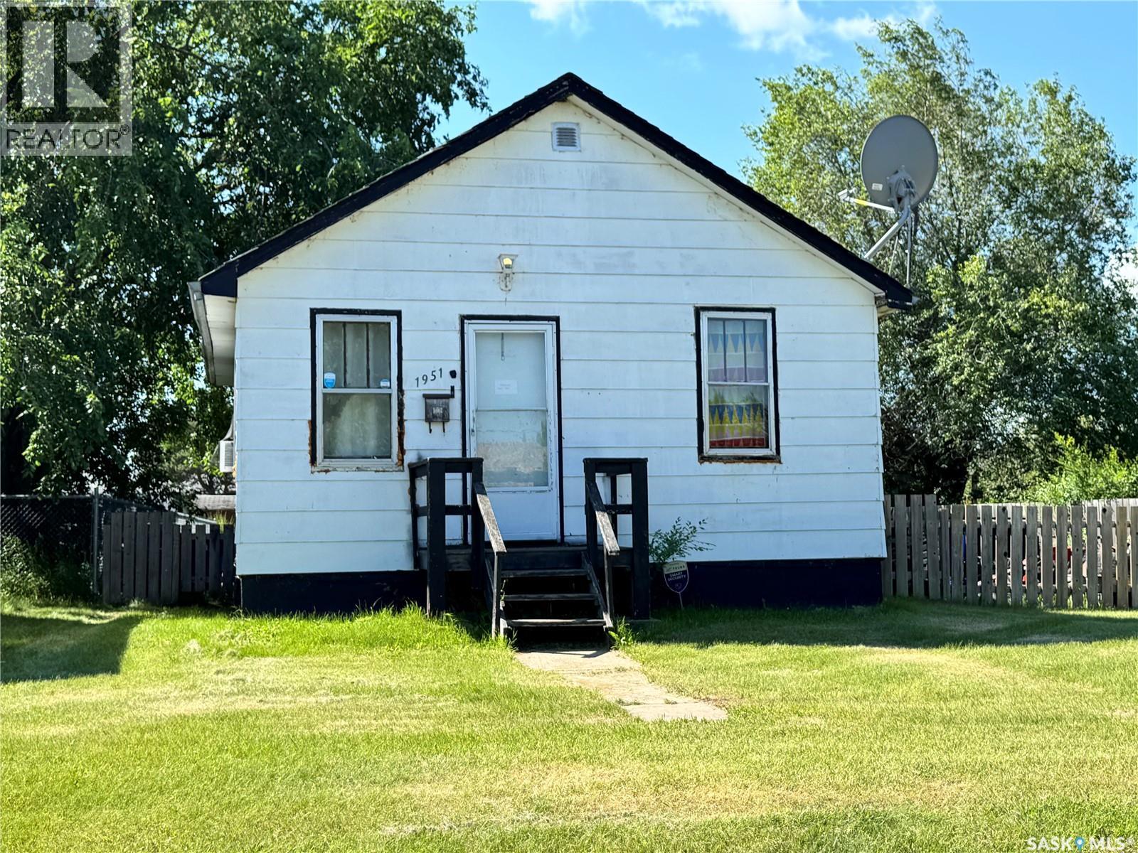 1951 14th Street W, Prince Albert, Saskatchewan  S6V 3P3 - Photo 1 - SK041641