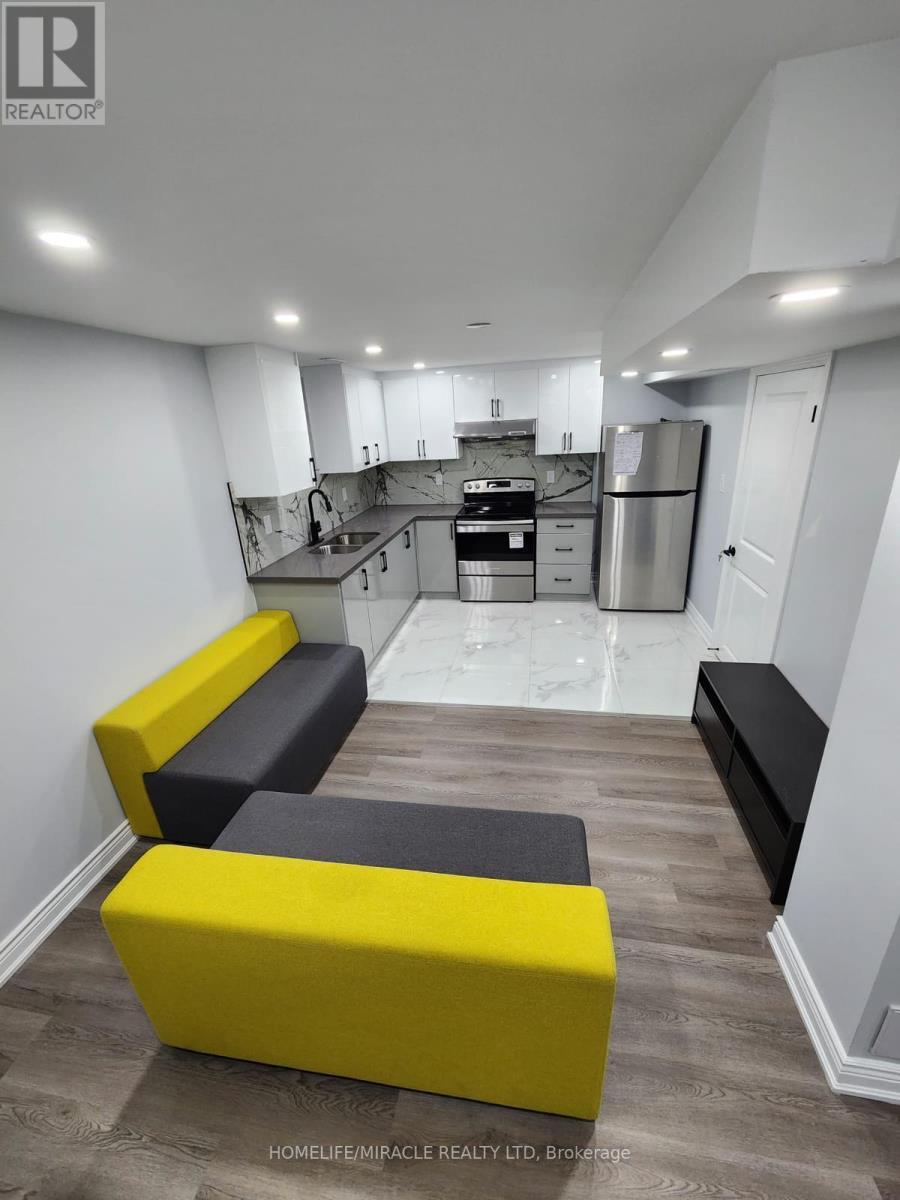 137 SUNFOREST DRIVE, Brampton (Heart Lake West)