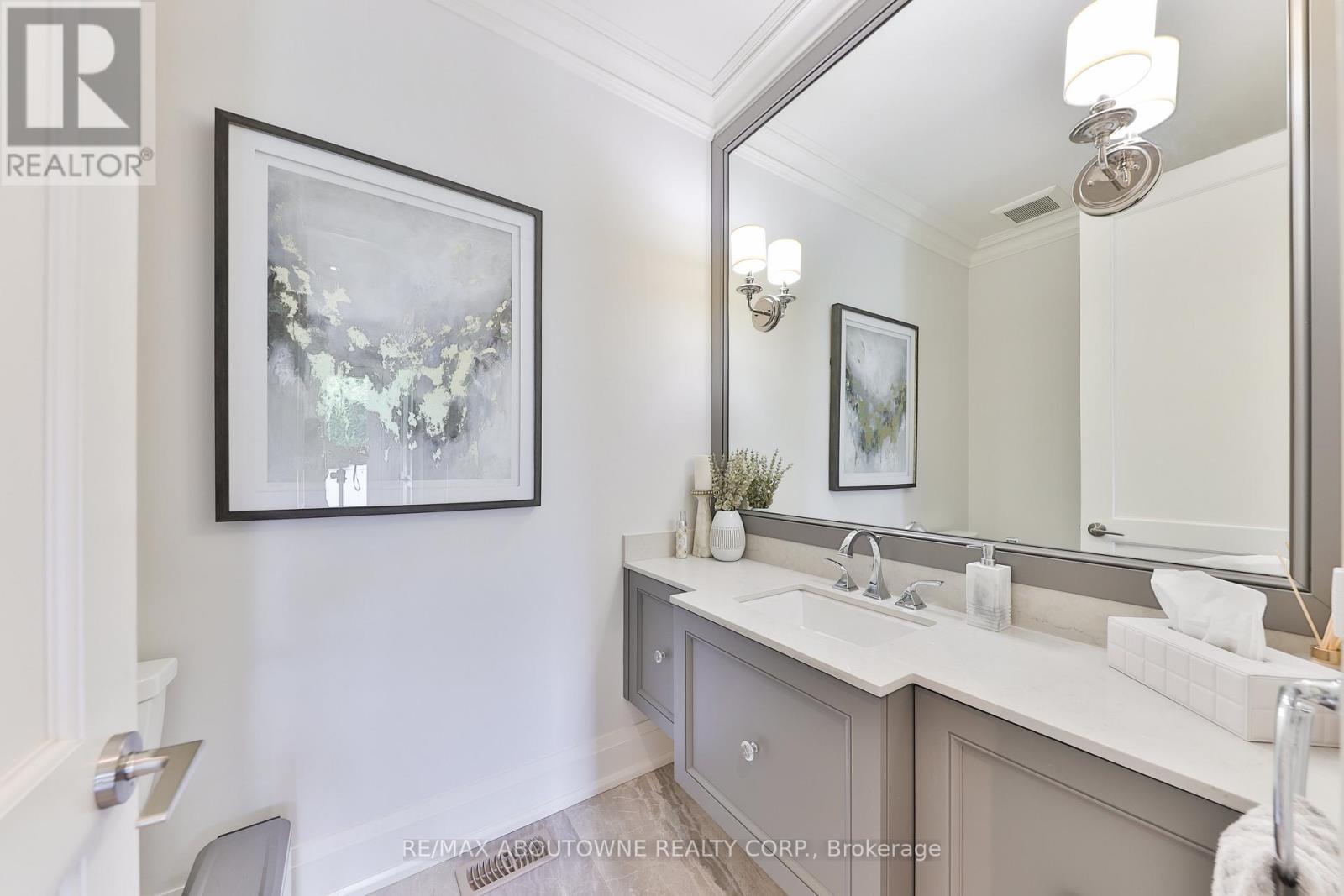 408 Saville Crescent, Oakville, Ontario  L6L 3T8 - Photo 17 - W13528464