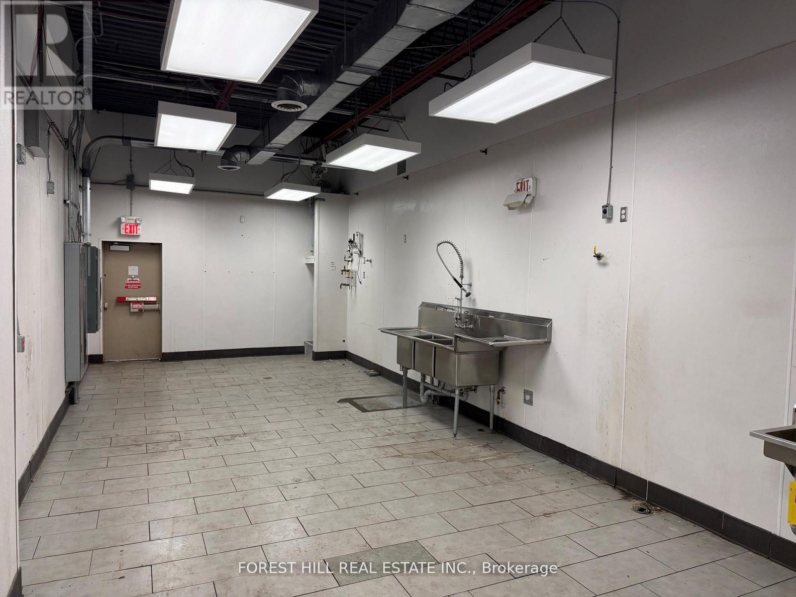 374 Evans Avenue, Toronto, Ontario  M8Z 1K6 - Photo 5 - W13528474