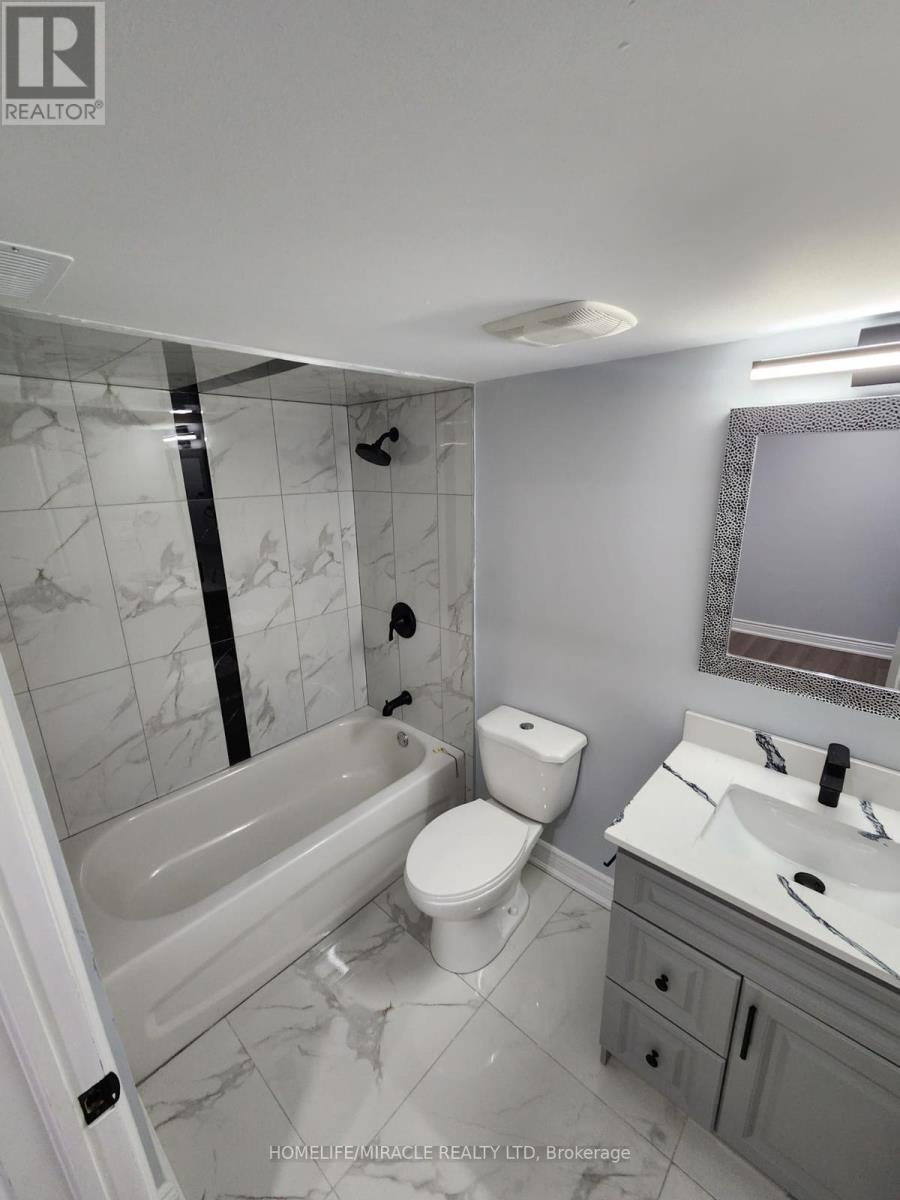 137 Sunforest Drive, Brampton, Ontario L6Z 4B2 - Photo 6 - W13528498