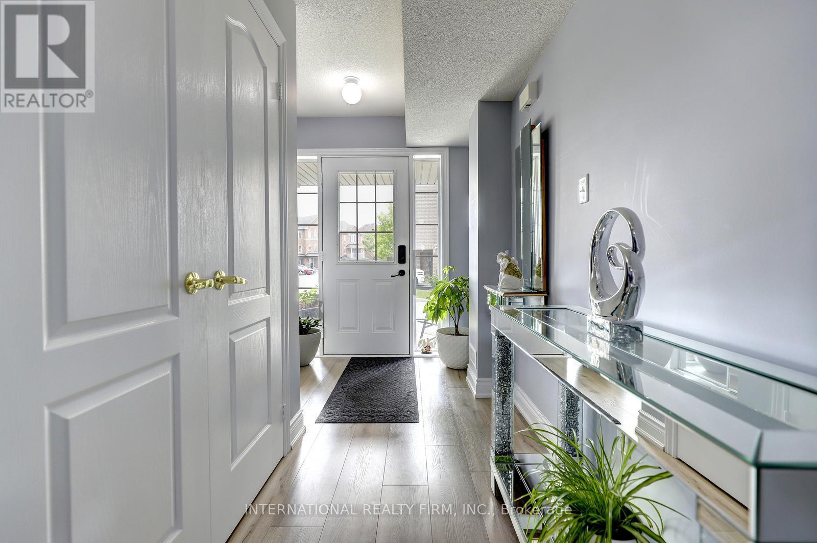 56 Arizona Drive, Brampton, Ontario  L6Y 0R6 - Photo 4 - W13528520