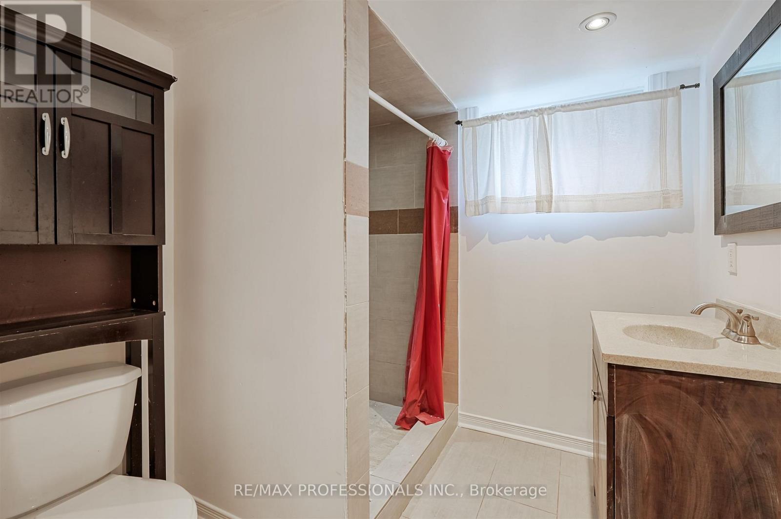 Bsmt - 1026 Haig Boulevard, Mississauga, Ontario L5E 2M5 - Photo 10 - W13528528