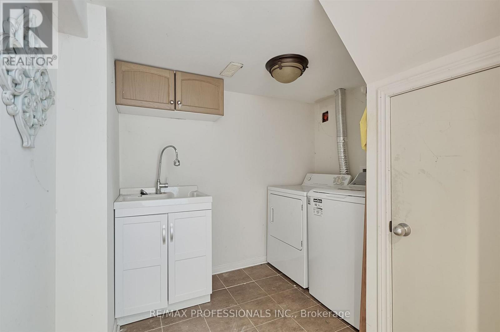 Bsmt - 1026 Haig Boulevard, Mississauga, Ontario L5E 2M5 - Photo 13 - W13528528