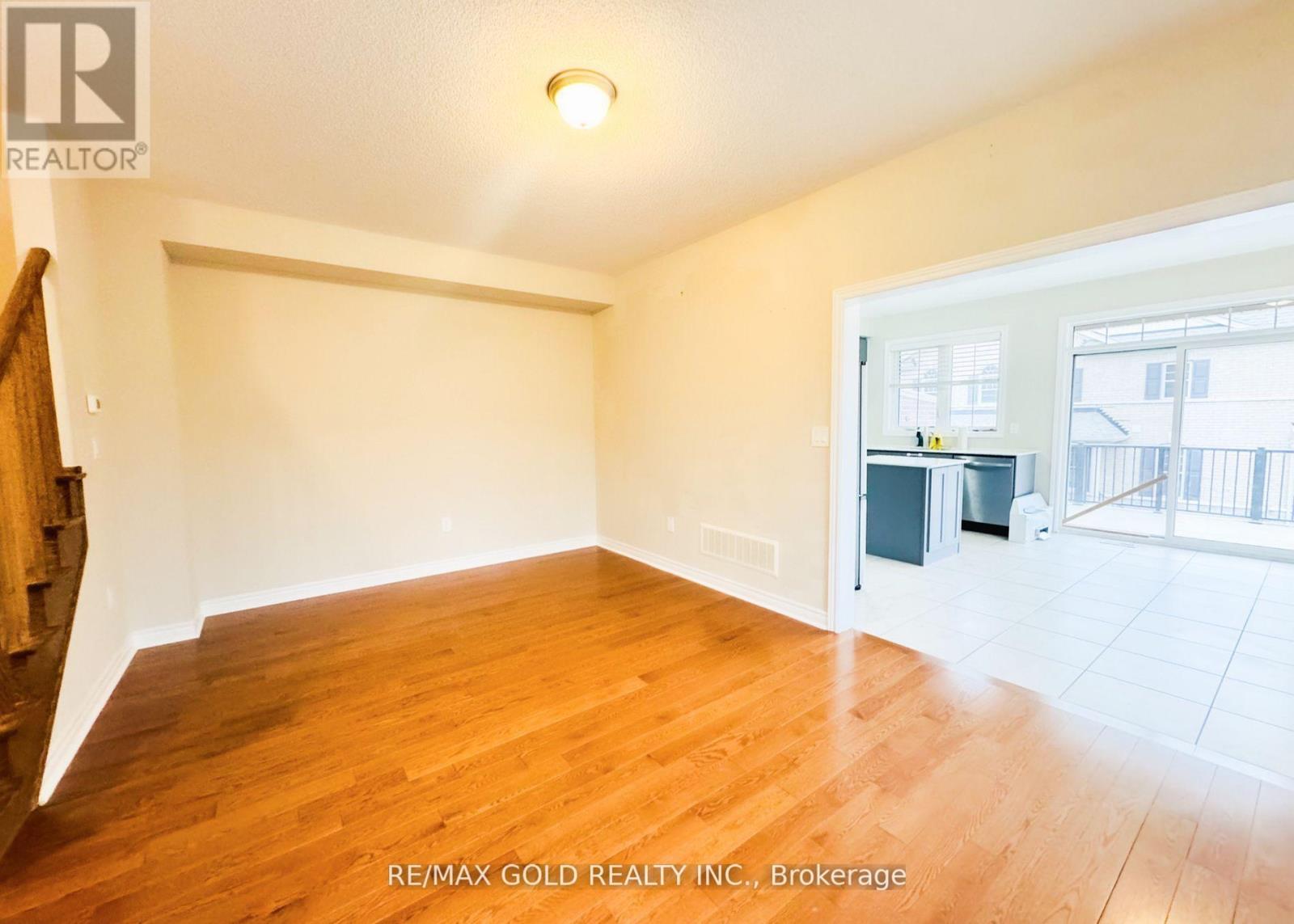 60 Remembrance Road, Brampton (Northwest Brampton), Ontario  L7A 0A7 - Photo 16 - W13528536