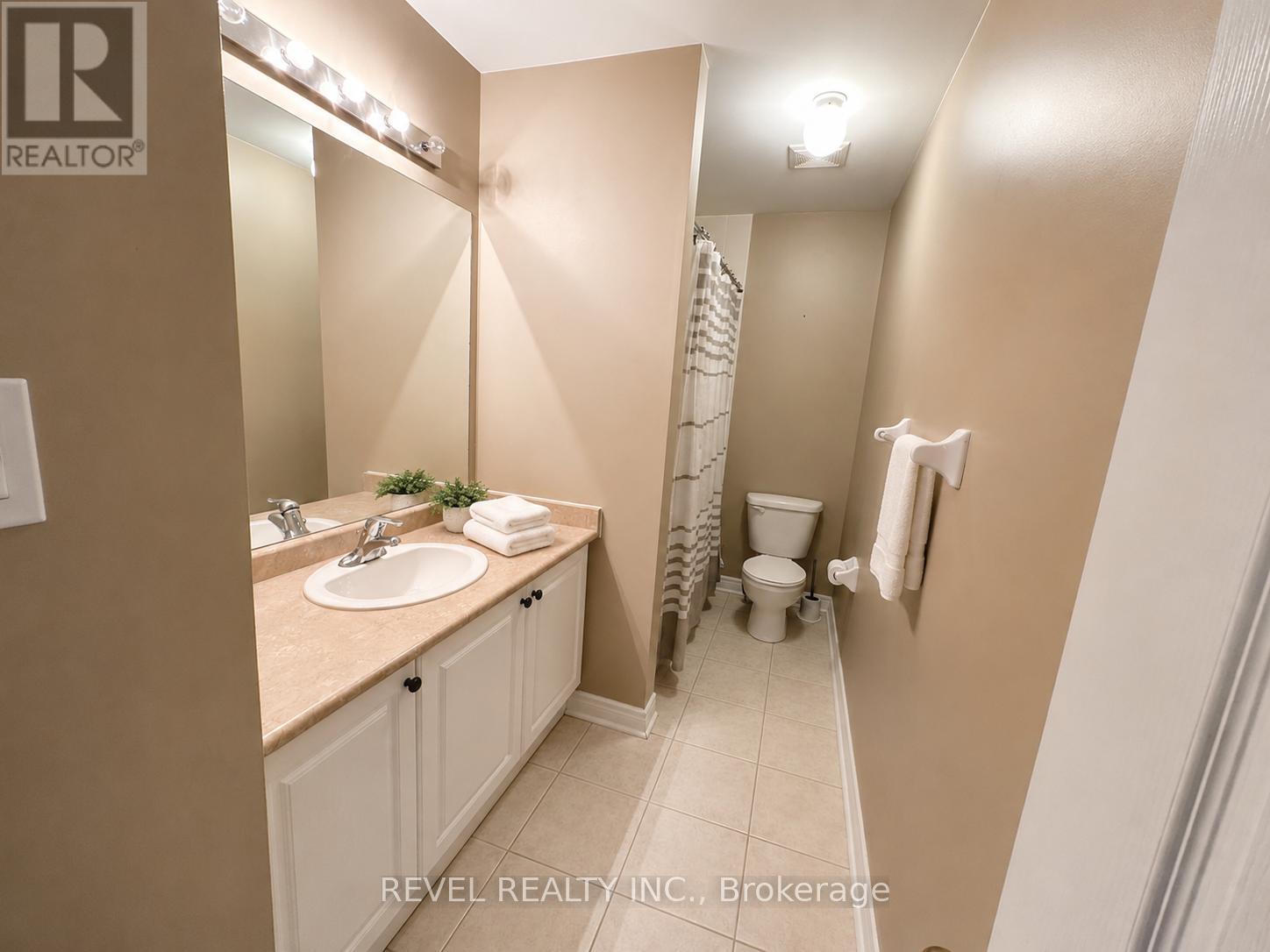 284 Duncan Lane, Milton (Sc Scott), Ontario  L9T 7A8 - Photo 3 - W13528632