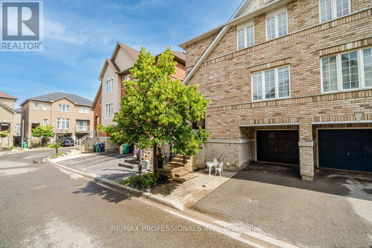 151 MAIN/UPPER - 7155 MAGISTRATE TERRACE, Mississauga, Ontario