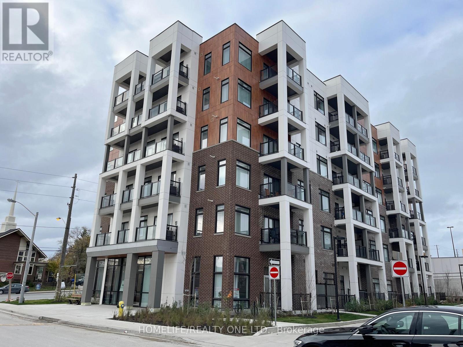 501 - 160 Canon Jackson Drive, Toronto, Ontario M6M 0B6 - Photo 4 - W13528714