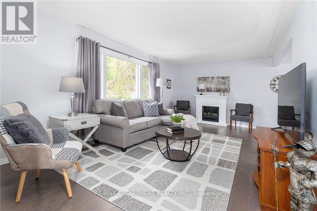 31 Blackfriar Lane, Brantford, Ontario  N3R 7M2 - Photo 5 - X13528544