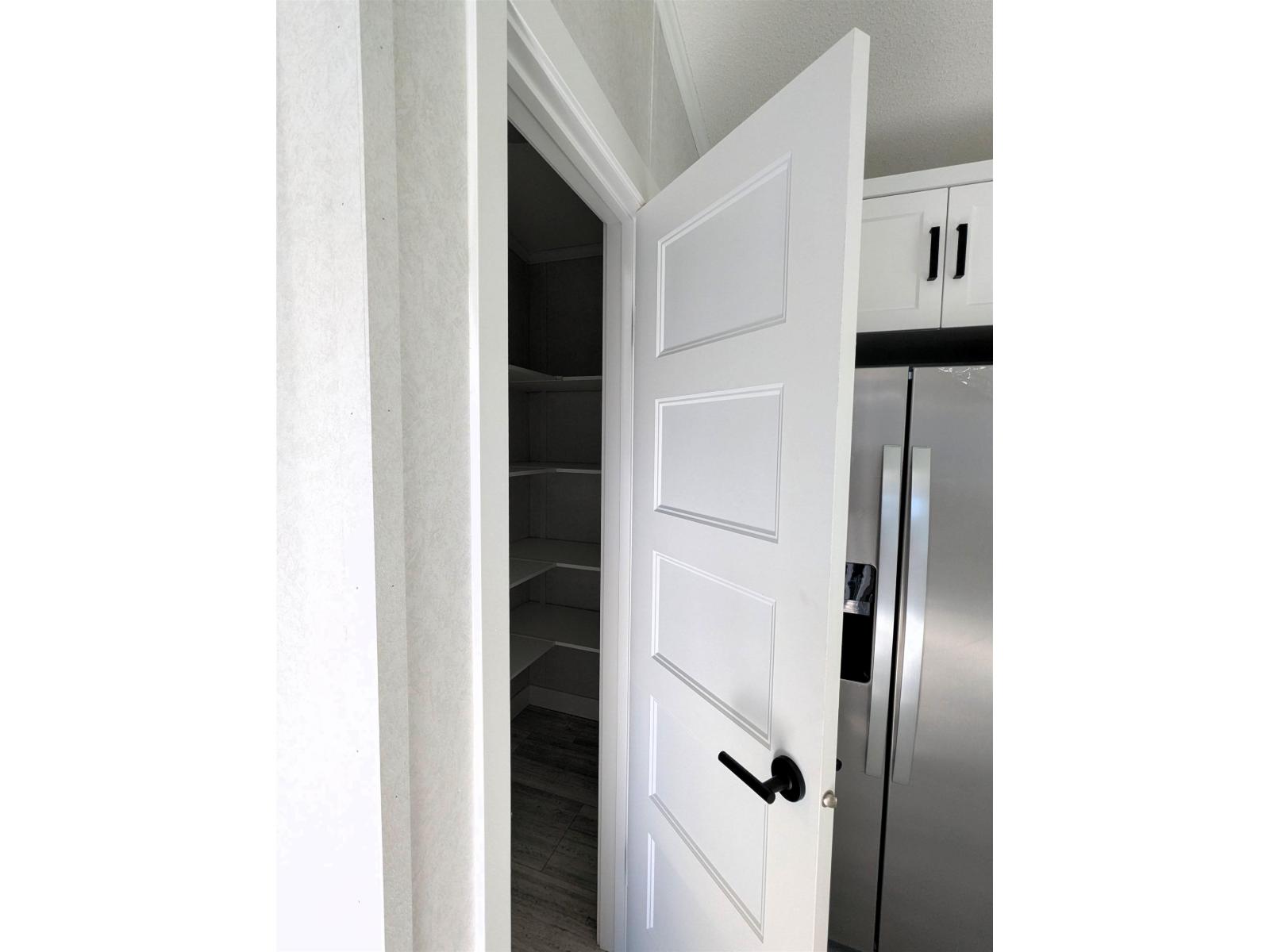 104 8220 KING GEORGE BOULEVARD — photo 12