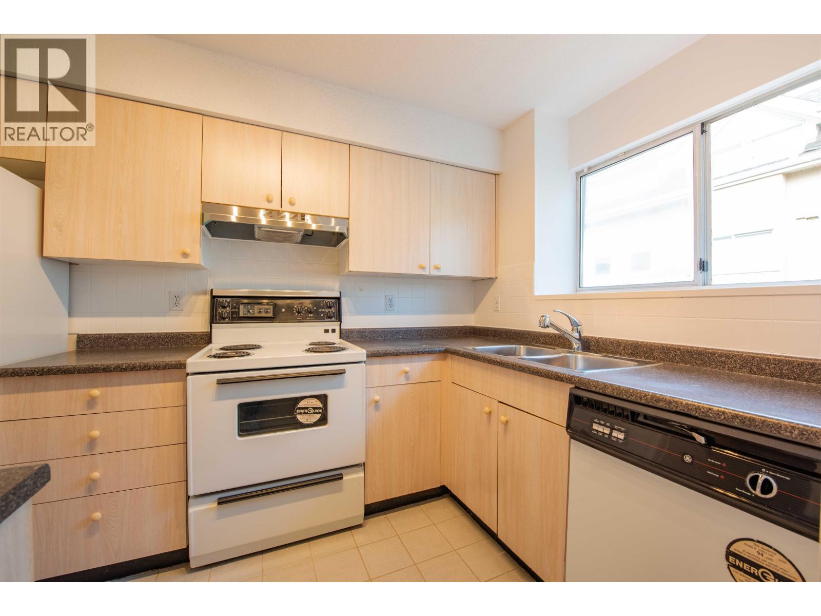 202 3683 Wellington Avenue, Vancouver, British Columbia  V5R 4Z5 - Photo 8 - R3142241