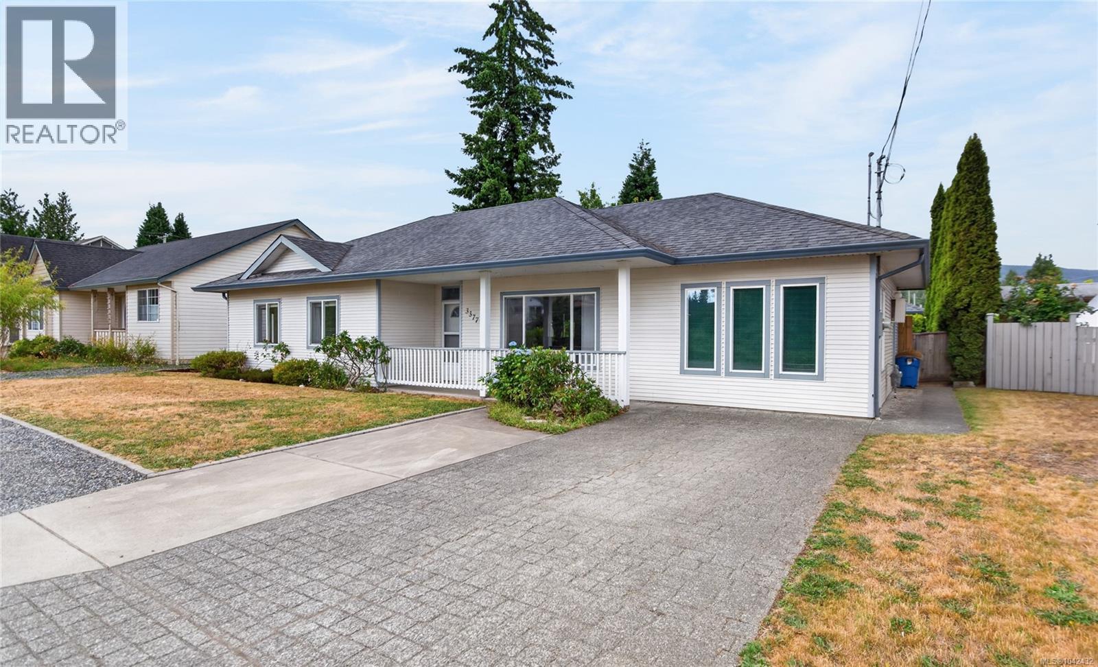 3377 Primrose St, Cumberland, British Columbia  V0R 1S0 - Photo 10 - 1042432