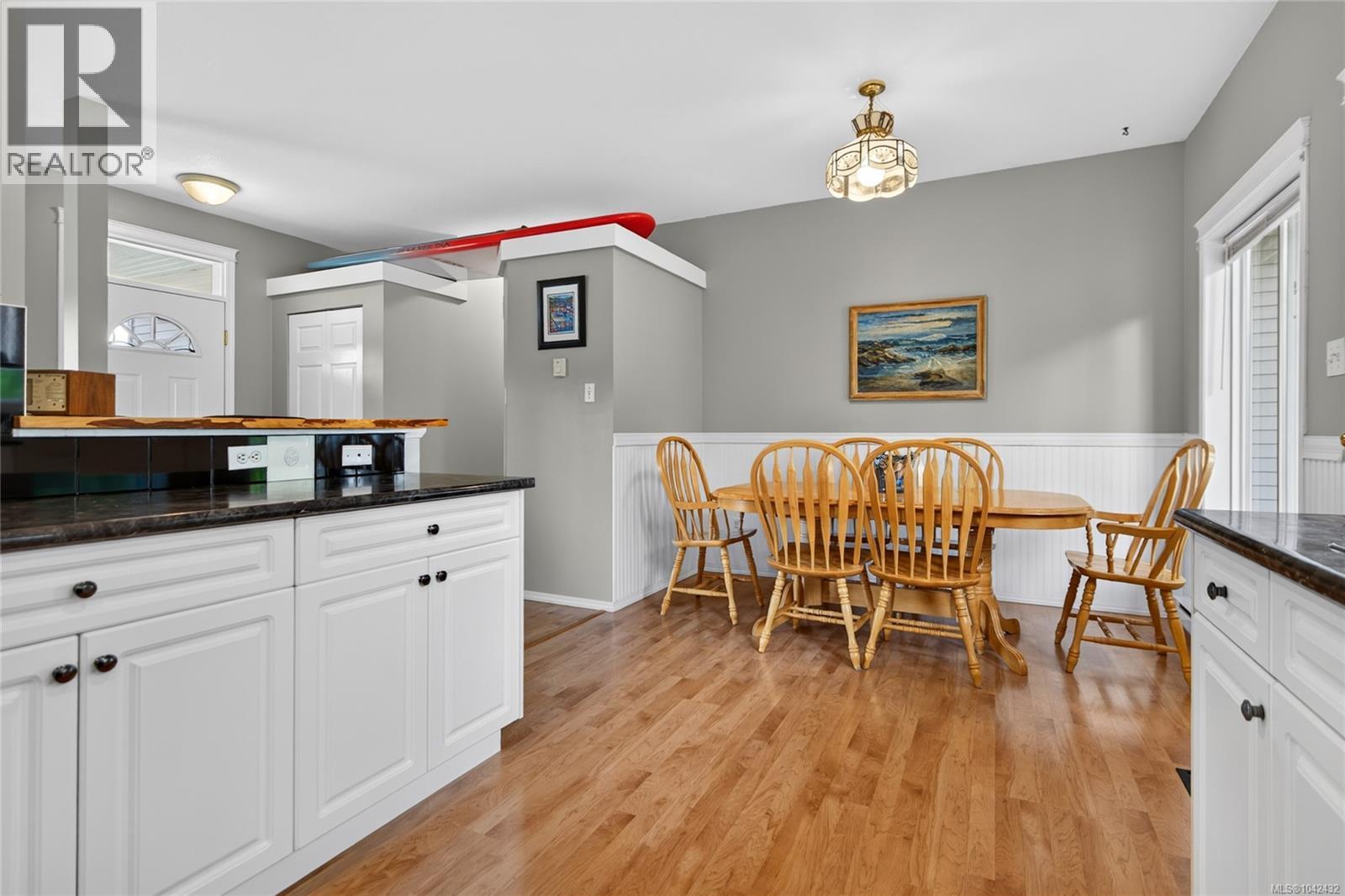 3377 Primrose St, Cumberland, British Columbia  V0R 1S0 - Photo 26 - 1042432