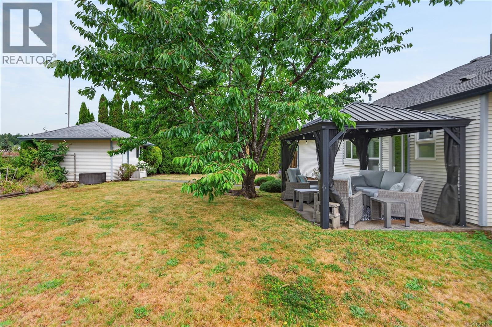 3377 Primrose St, Cumberland, British Columbia  V0R 1S0 - Photo 43 - 1042432