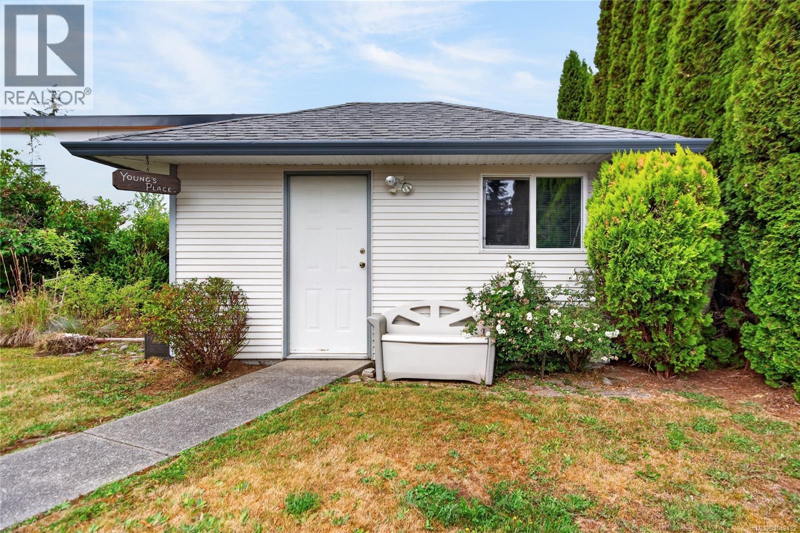 3377 Primrose St, Cumberland, British Columbia  V0R 1S0 - Photo 52 - 1042432