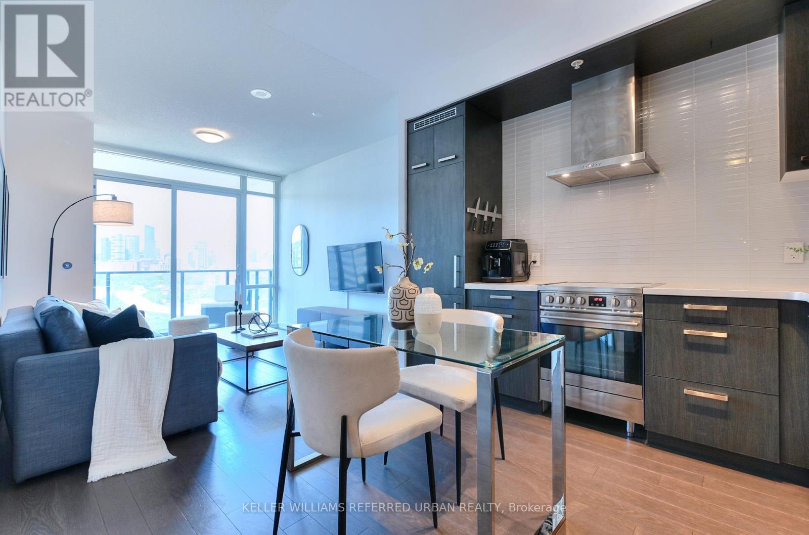 N817 - 120 Bayview Avenue, Toronto, Ontario  M5A 0G4 - Photo 10 - C13528392