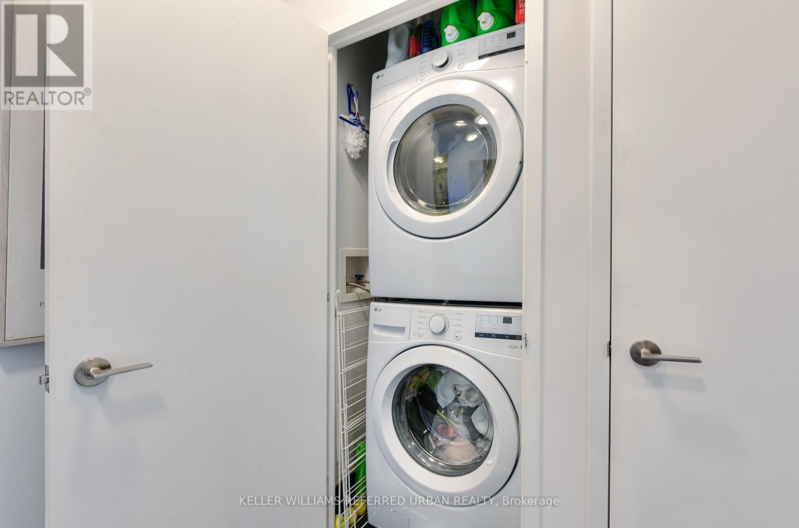 N817 - 120 Bayview Avenue, Toronto, Ontario  M5A 0G4 - Photo 8 - C13528392