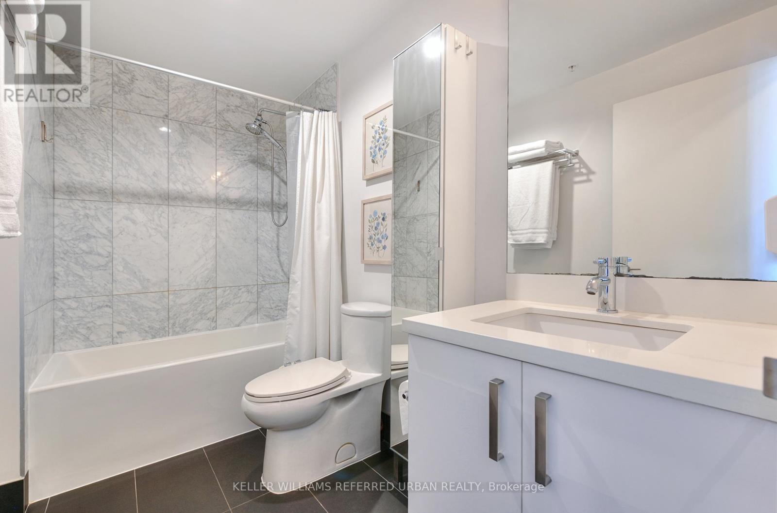 N817 - 120 Bayview Avenue, Toronto, Ontario  M5A 0G4 - Photo 7 - C13528392