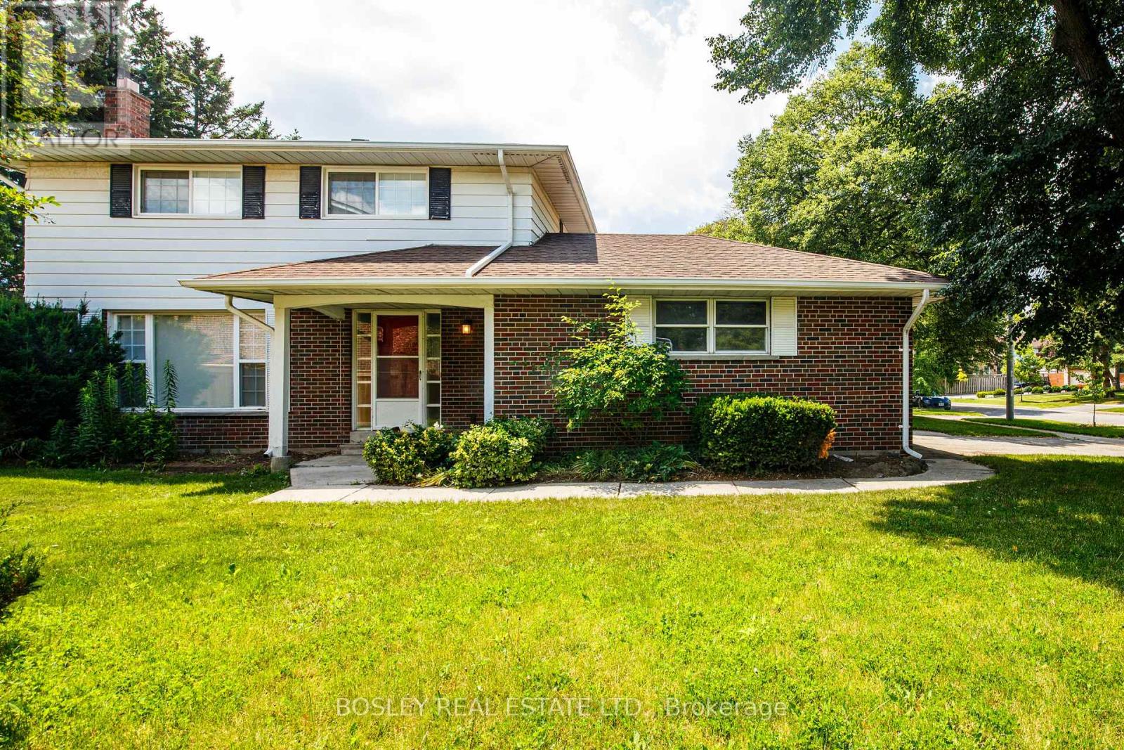 33 Forestbrook Crescent, Toronto, Ontario  M1T 1S7 - Photo 3 - E13514664