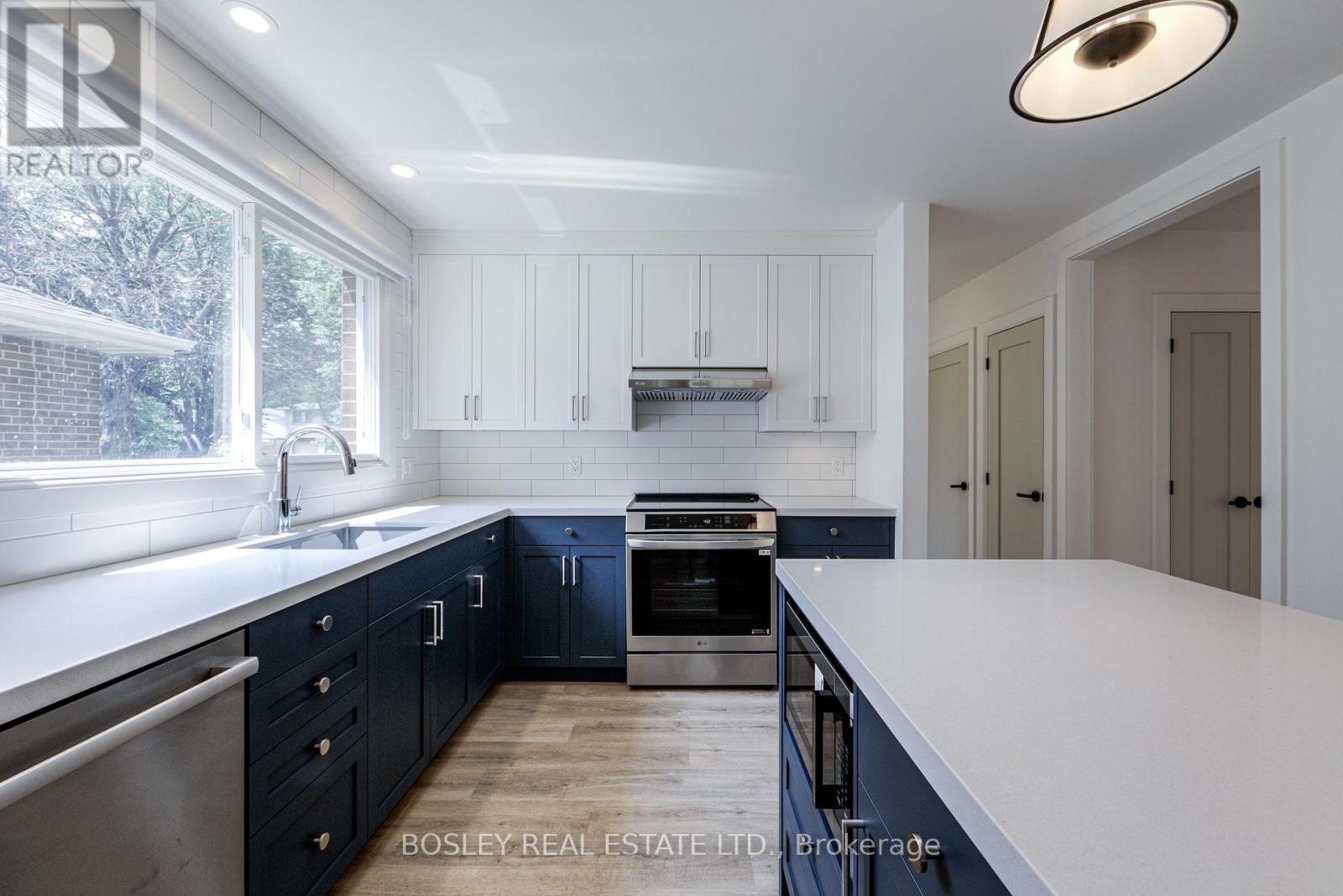 33 Forestbrook Crescent, Toronto, Ontario  M1T 1S7 - Photo 9 - E13514664