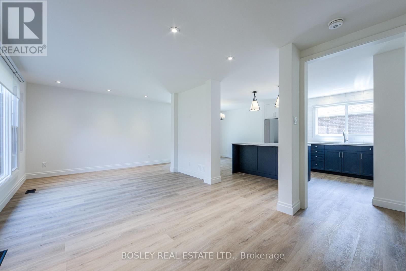 33 Forestbrook Crescent, Toronto, Ontario  M1T 1S7 - Photo 7 - E13514664