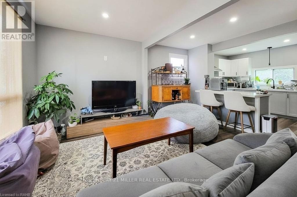 Main Floor - 67 East 13th Street, Hamilton, Ontario  L9A 3Z4 - Photo 2 - X13505742