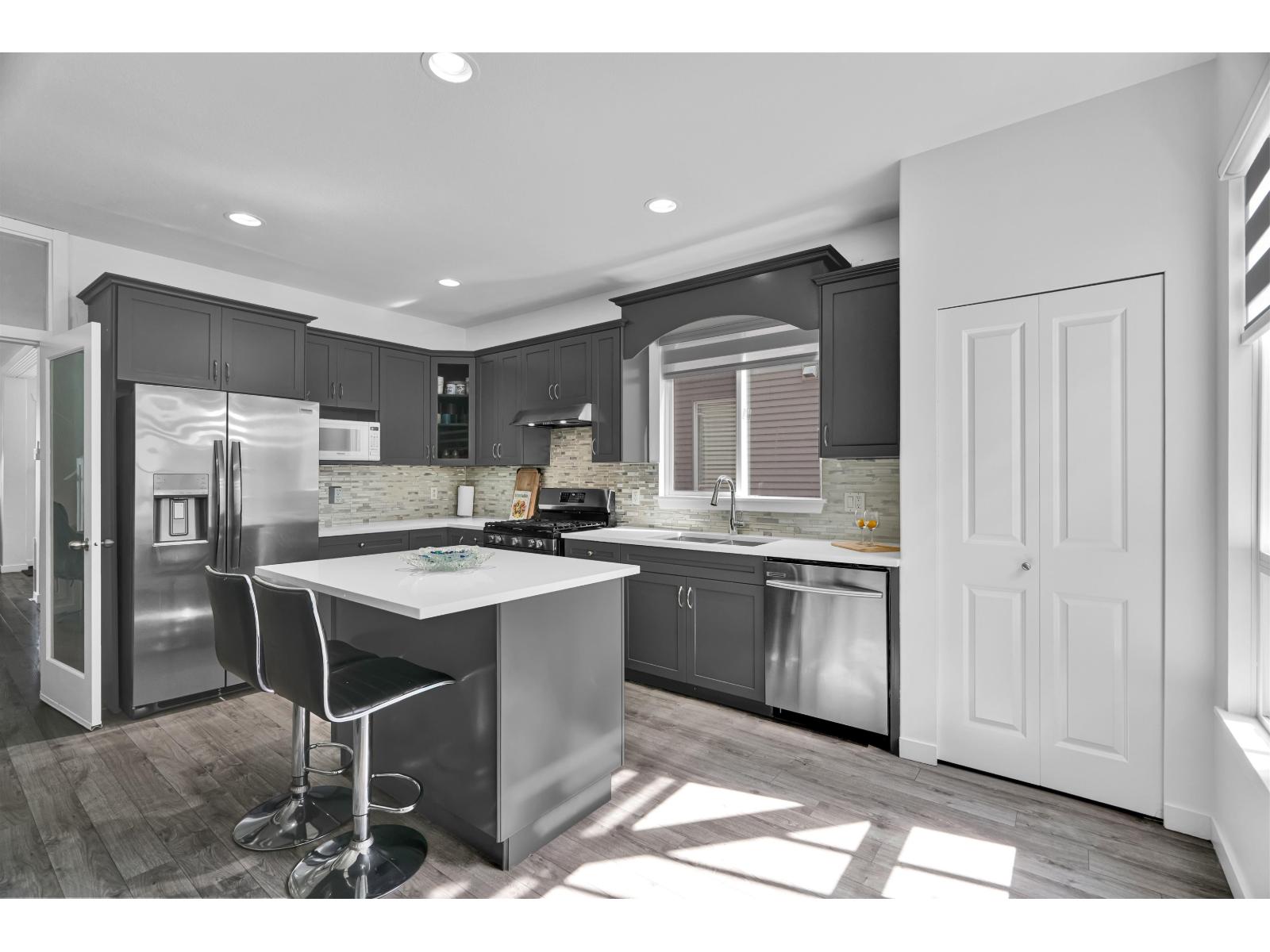 5653 148a Street, Surrey, British Columbia  V3S 8W8 - Photo 7 - R3142831