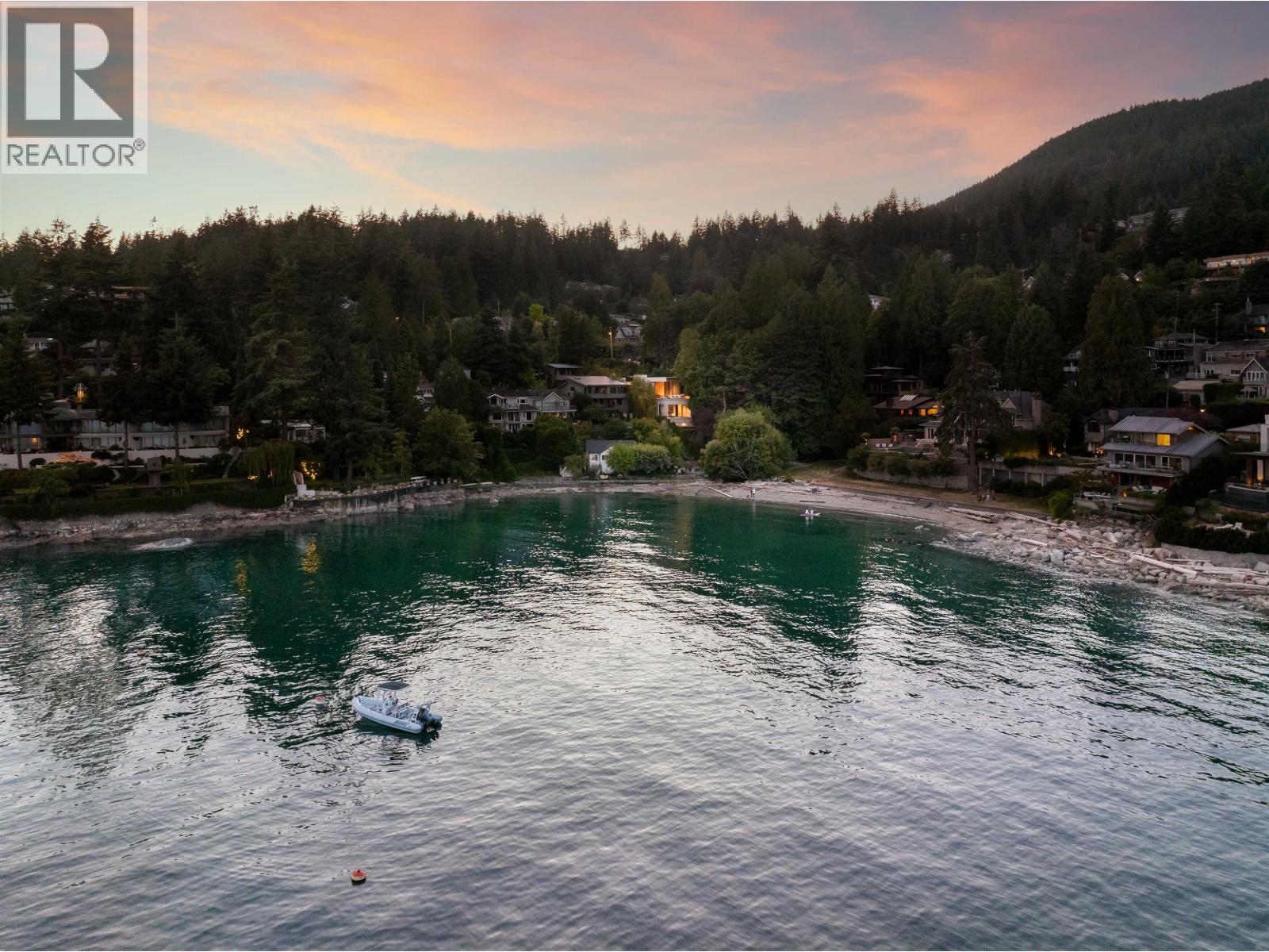 3478 Marine Drive, West Vancouver, British Columbia  V7V 1N2 - Photo 2 - R3143003