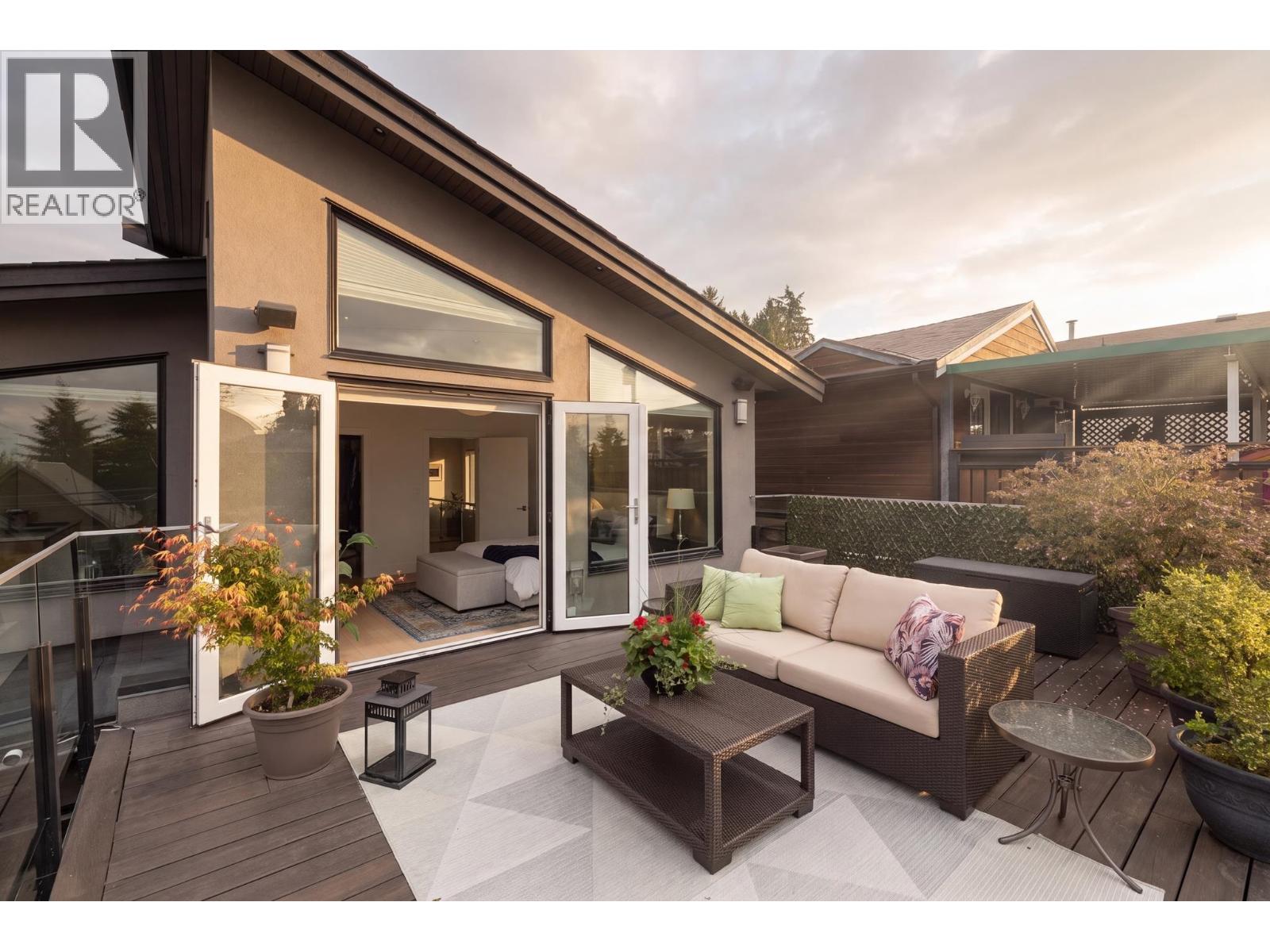 351 W 28th Street, North Vancouver, British Columbia  V7N 2J2 - Photo 19 - R3143015