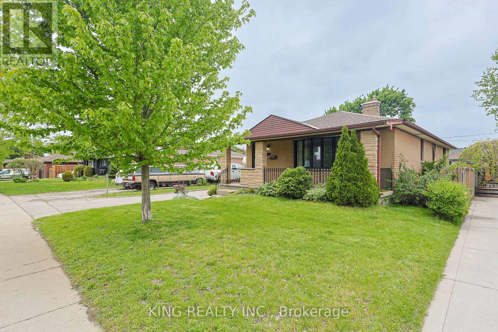 54 Tweedsmuir Avenue, London East, Ontario  N5W 1K7 - Photo 3 - X13452726