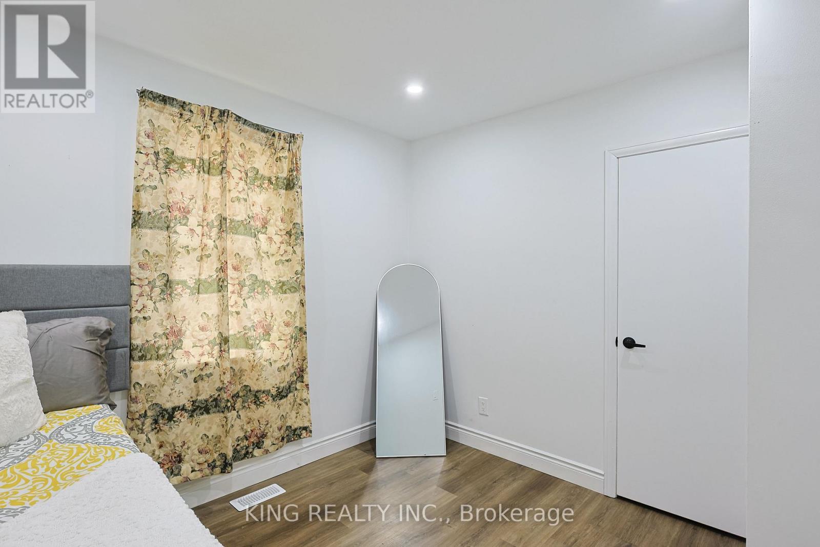 54 Tweedsmuir Avenue, London East, Ontario  N5W 1K7 - Photo 11 - X13452726